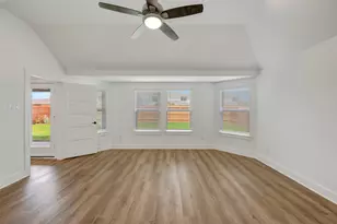 1815 Sleeping Hls Dr, Rosenberg, TX 77471 - Photo 6