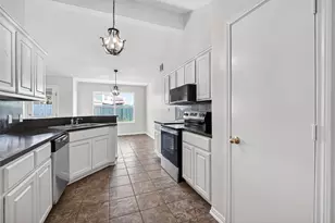 9104 Dolphin Cir, Texas City, TX 77591 - Photo 20