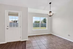 9104 Dolphin Cir, Texas City, TX 77591 - Photo 12