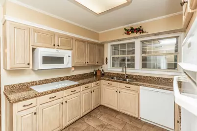 2620 Gladys Avenue, Beaumont, TX 77702 - Photo 14