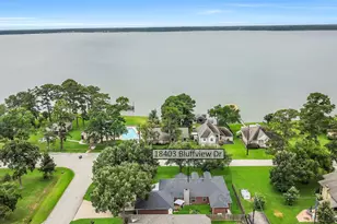 18403 Bluff View Dr, Crosby, TX 77532 - Photo 2