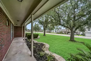 18403 Bluff View Dr, Crosby, TX 77532 - Photo 4