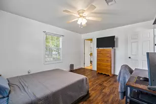 122 W Bernard St, Clute, TX 77531 - Photo 10