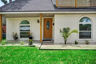 10802 Sagetrail Dr, Houston, TX 77089 - Photo 2