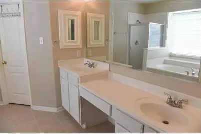 6811 Sable River Court, Missouri City, TX 77459 - Photo 12