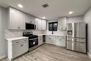 730 Dunkley Dr, Houston, TX 77076 - Photo 6