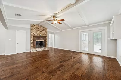 2310 Walnut Bend Lane, Houston, TX 77042 - Photo 8