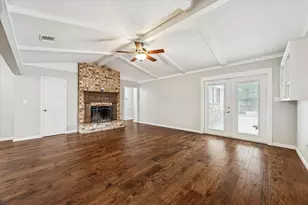 2310 Walnut Bend Ln, Houston, TX 77042 - Photo 8