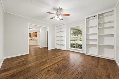 2310 Walnut Bend Lane, Houston, TX 77042 - Photo 4