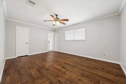 2310 Walnut Bend Lane, Houston, TX 77042 - Photo 20
