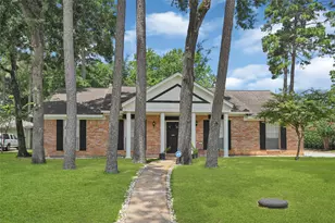 27113 S Harlan Ln, Conroe, TX 77385 - Photo 2
