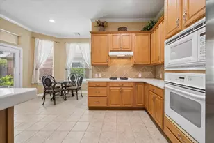 1619 S Lago Vista Dr, Pearland, TX 77581 - Photo 12