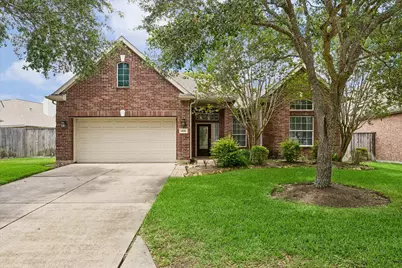 1619 S Lago Vista Drive, Pearland, TX 77581 - Photo 1