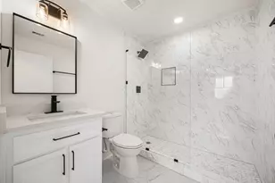 4109 Europa St, Houston, TX 77022 - Photo 14