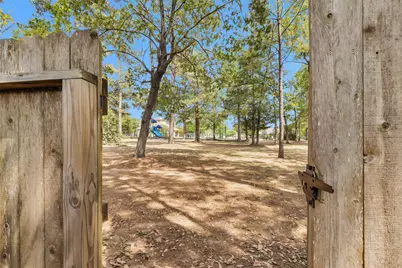 2005 Borthwick Lane, Conroe, TX 77301 - Photo 36