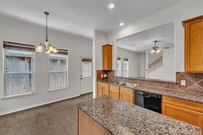 2614 Shady Acres Court, Houston, TX 77008 - Photo 14