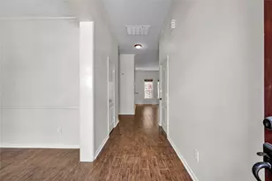 2614 Shady Acres Ct, Houston, TX 77008 - Photo 4