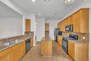 2614 Shady Acres Ct, Houston, TX 77008 - Photo 16