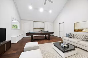 1717 Creek Dr, Houston, TX 77055 - Photo 10