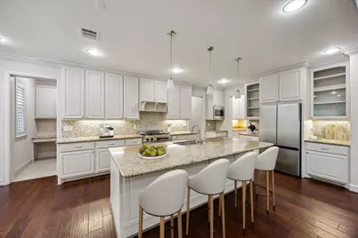 1717 Creek Drive, Houston, TX 77055 - Photo 14