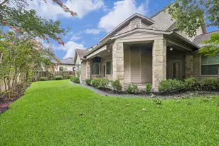 1717 Creek Dr, Houston, TX 77055 - Photo 44
