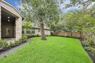 1717 Creek Dr, Houston, TX 77055 - Photo 46