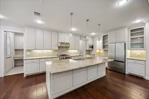 1717 Creek Dr, Houston, TX 77055 - Photo 12
