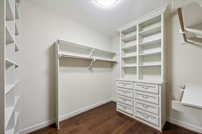1717 Creek Drive, Houston, TX 77055 - Photo 8