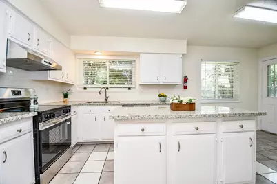 16823 Cobble Ridge Drive, Sugar Land, TX 77498 - Photo 2