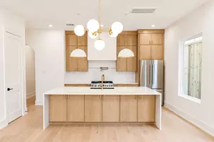 611B E 25th St, Houston, TX 77008 - Photo 4