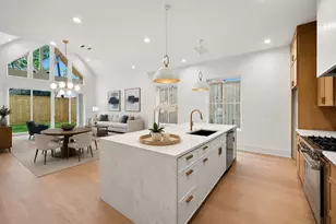 611 E 25th St, Houston, TX 77008 - Photo 6
