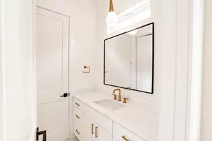 611B E 25th St, Houston, TX 77008 - Photo 18