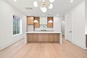 611 E 25th St, Houston, TX 77008 - Photo 8