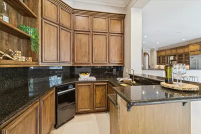 31 Enchanted Woods Drive, Kingwood, TX 77339 - Photo 10