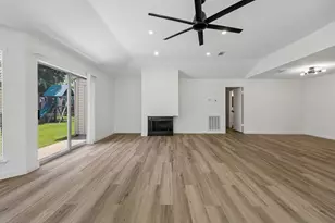 16123 Camino Del Sol Dr, Houston, TX 77083 - Photo 2