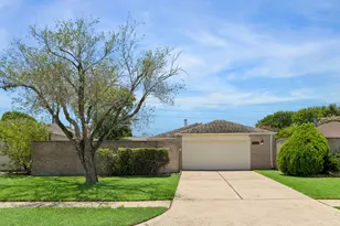16123 Camino Del Sol Dr, Houston, TX 77083 - Photo 1