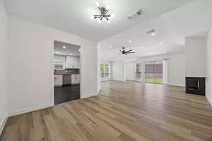 16123 Camino Del Sol Dr, Houston, TX 77083 - Photo 10