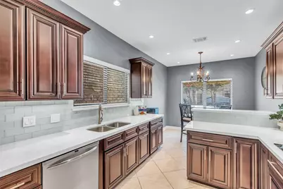 2555 Bering Drive #15, Houston, TX 77057 - Photo 10