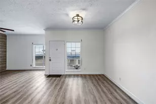 921 Marine Dr, Galveston, TX 77550 - Photo 10