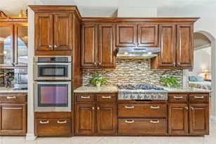2914 Wilshire Ln, Baytown, TX 77521 - Photo 16
