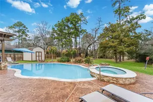 2914 Wilshire Ln, Baytown, TX 77521 - Photo 2