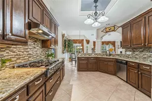 2914 Wilshire Ln, Baytown, TX 77521 - Photo 14