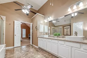 5213 Cottonwood Creek Ln, League City, TX 77573 - Photo 14