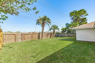 3206 Pine St, Galveston, TX 77551 - Photo 8