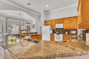 8480 Anastasia Ave, Beaumont, TX 77705 - Photo 10