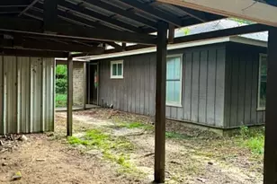 360 L R Outlaw Ln, Cleveland, TX 77328 - Photo 16