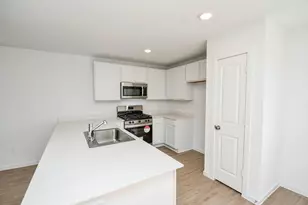 1542 San Sebastien Dr, Conroe, TX 77301 - Photo 16