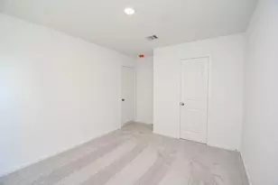 1542 San Sebastien Dr, Conroe, TX 77301 - Photo 20
