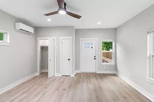 1308 Sydnor St, Houston, TX 77020 - Photo 32