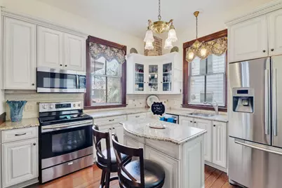 1724 S Ball Street, Galveston, TX 77550 - Photo 4